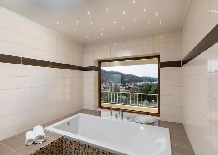View Villas-corfu-villa Christos-4 Bedrooms-big Private Pool-sea View-prime Location Vila Kassiopi